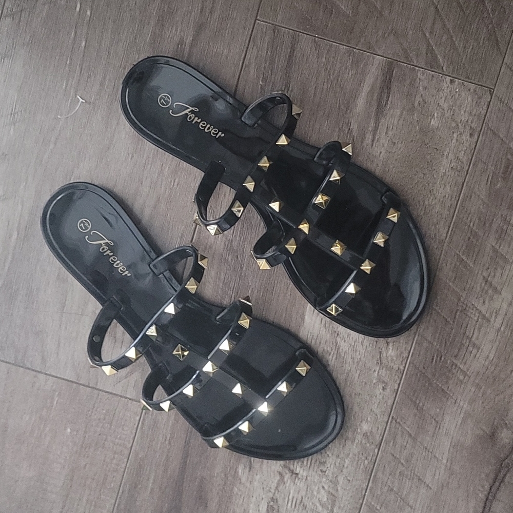 Sandals - Picture 2 of 4
